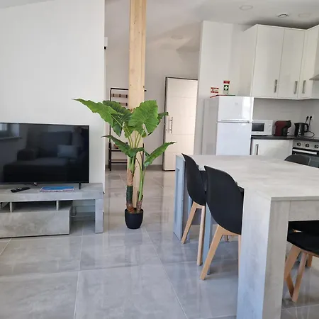 Holidays House * סאו מרטיניו דו פורטו